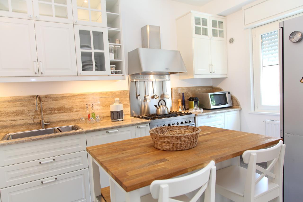 Family House - By Vacation Service Cefalù Εξωτερικό φωτογραφία